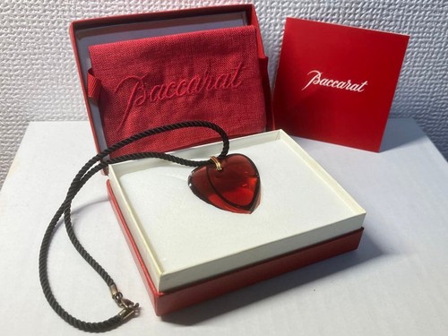Baccarat red crystal heart - red,